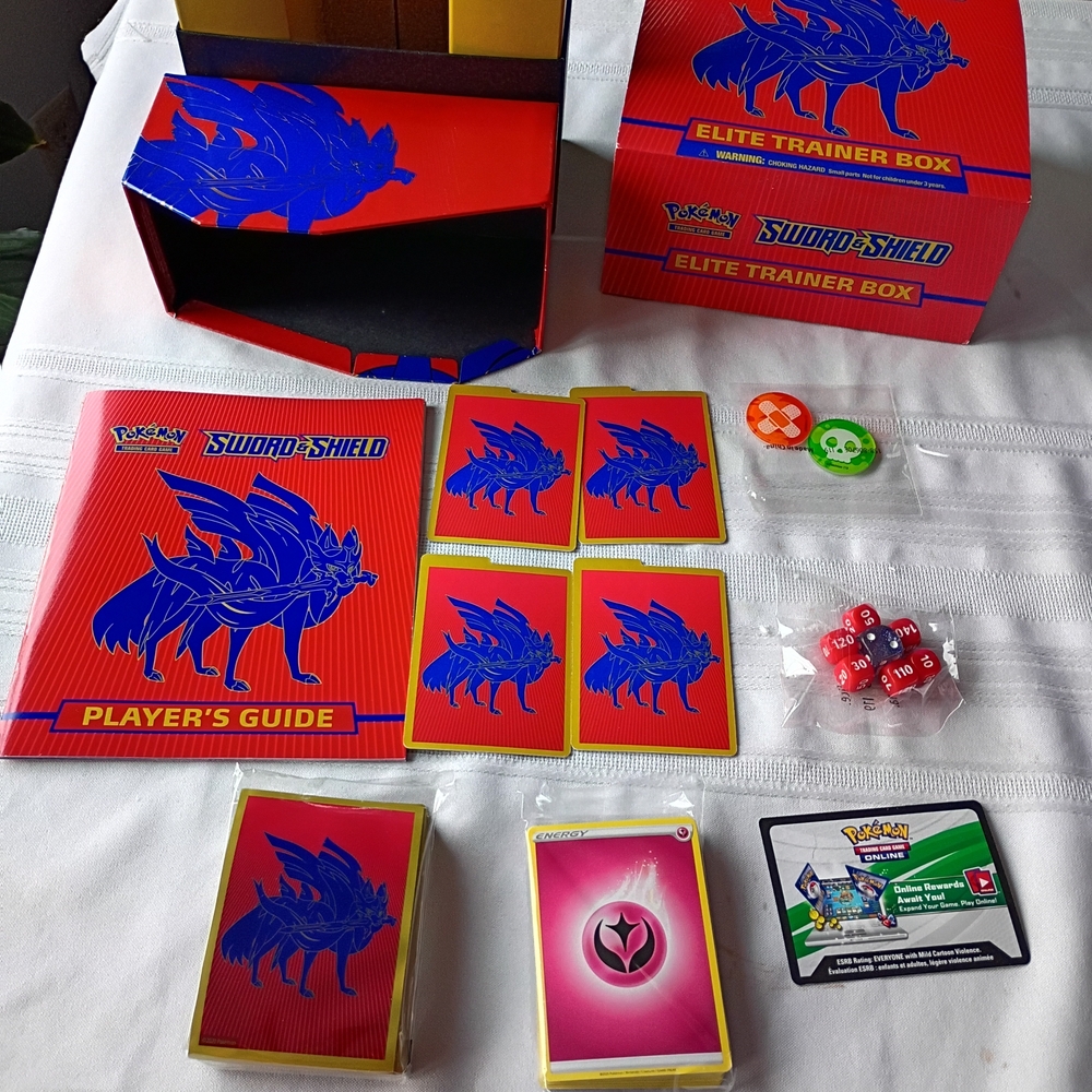 Elite Trainer Box - Sword And Shield Pokemon Cards